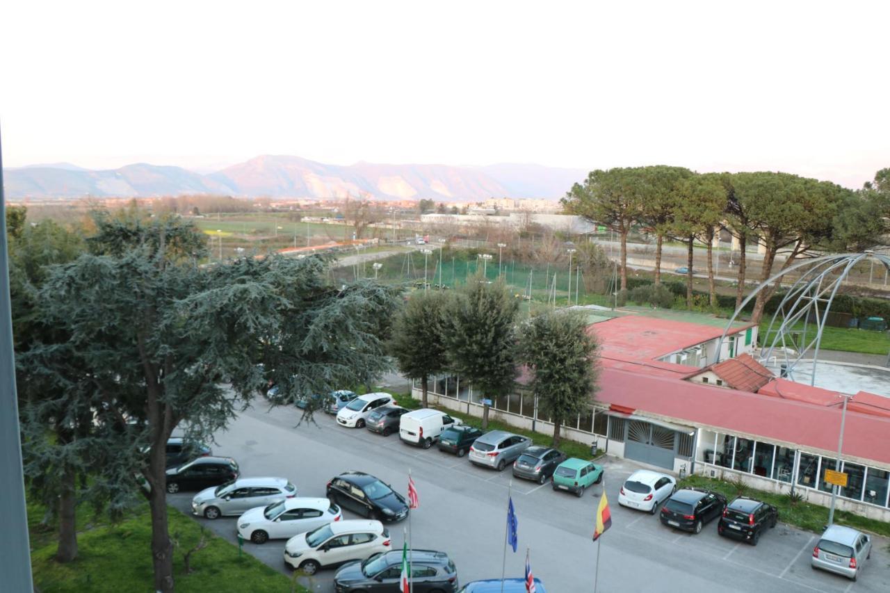 Hotel Quadrifoglio Castello di Cisterna Exterior foto